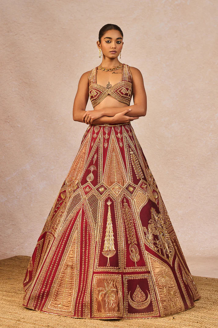 ‘TENU TAKDI RAVAH’ LEHENGA 1