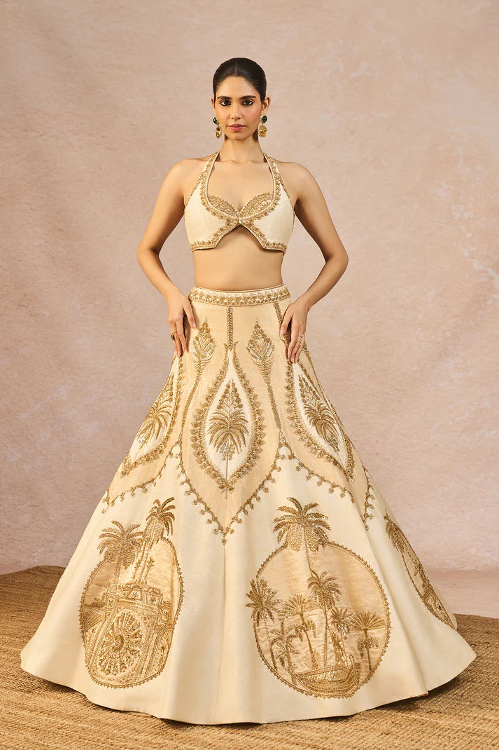 ‘NOOR BAN GAYE’ LEHENGA 1
