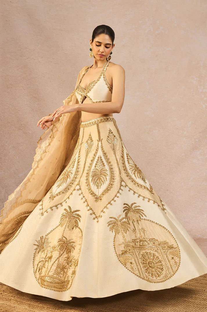 ‘NOOR BAN GAYE’ LEHENGA 1