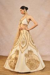 ‘NOOR BAN GAYE’ LEHENGA 1