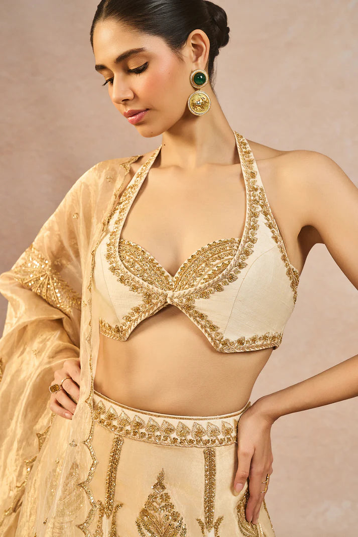 ‘NOOR BAN GAYE’ LEHENGA 1