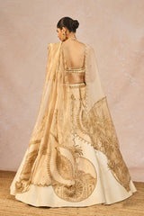 ‘NOOR BAN GAYE’ LEHENGA 1