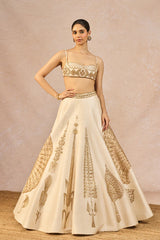 ‘PEHLI KIRAN’ LEHENGA 1