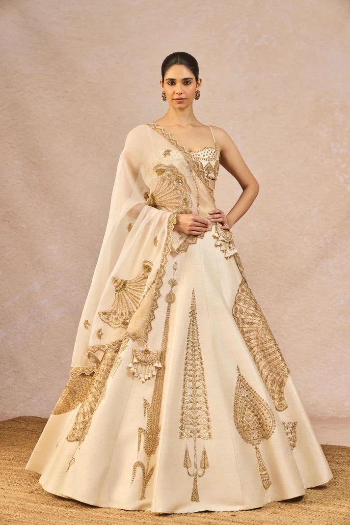 ‘PEHLI KIRAN’ LEHENGA 1