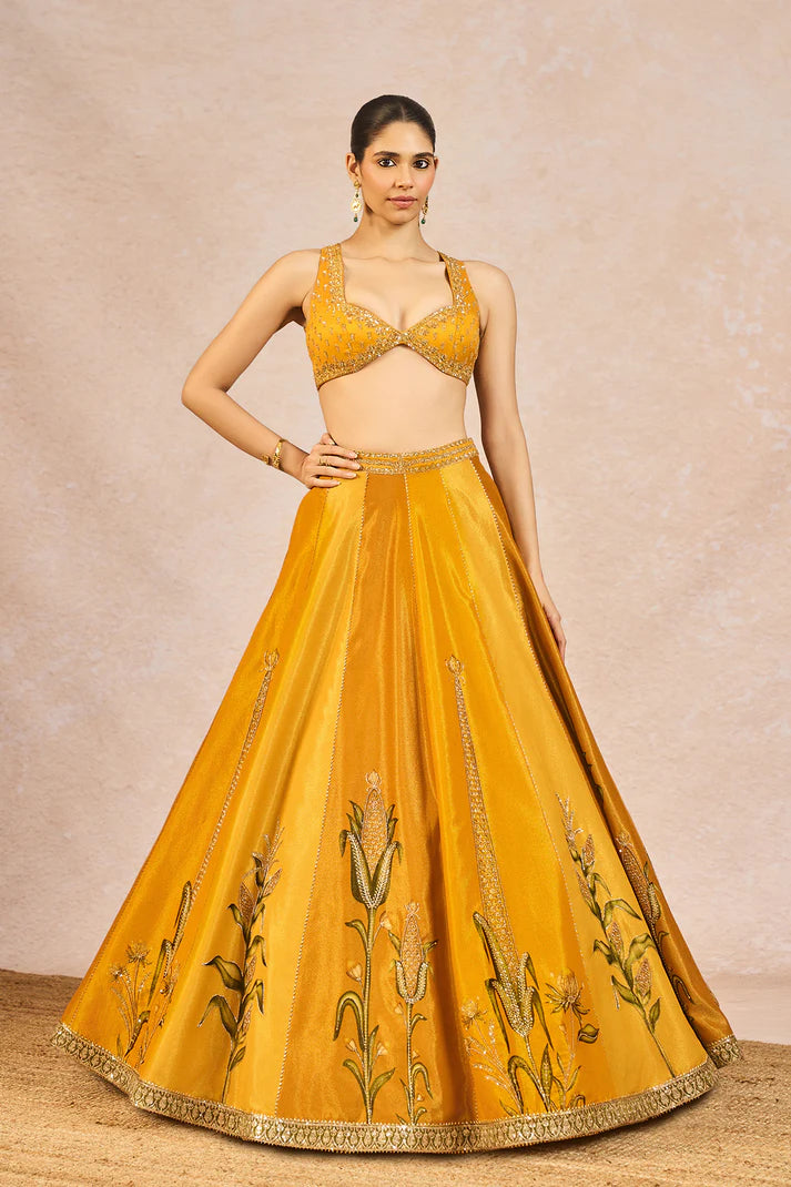 The ‘AJNABI EHSAAS’ LEHENGA SET
