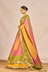 The ‘AJNABI EHSAAS’ LEHENGA SET