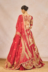 ‘MEHAKASA PAIGAAM’ LEHENGA