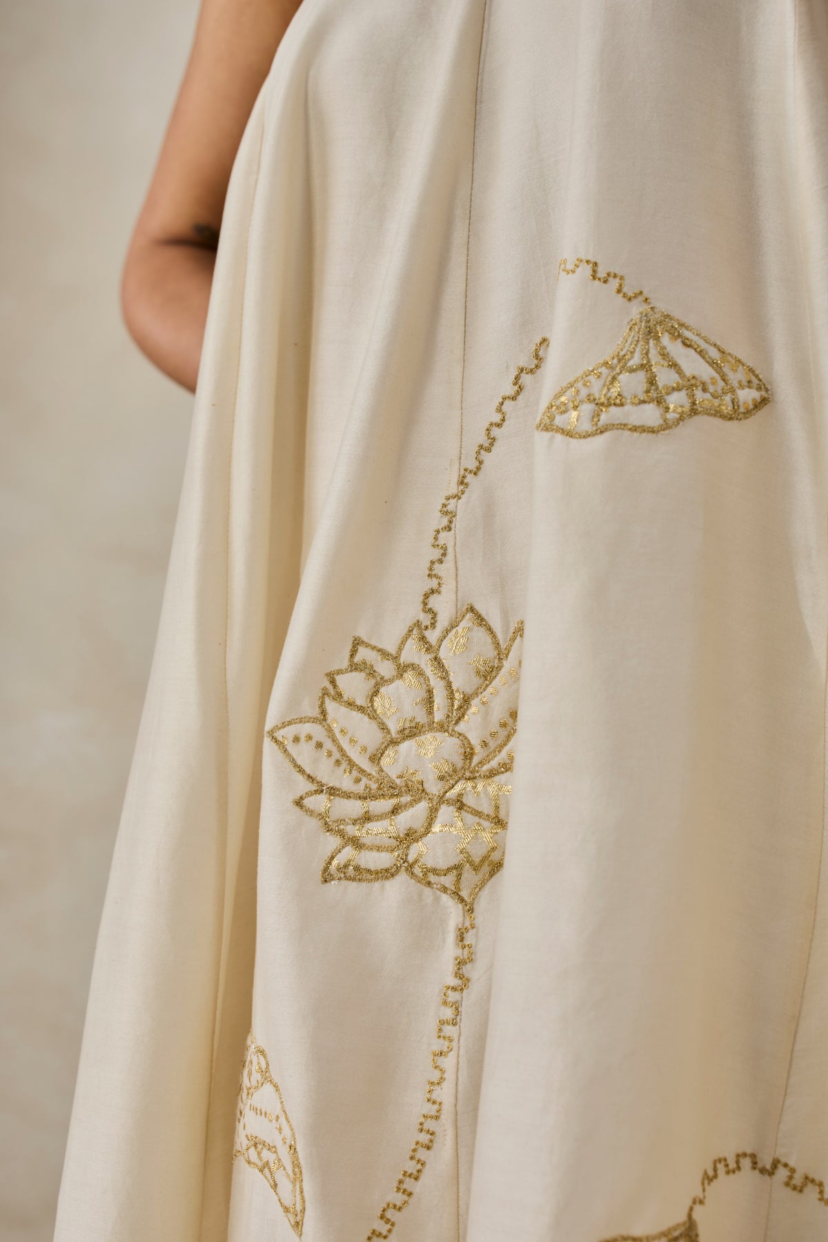 Chanderi Offshoulder Kurta With Pant Set