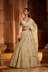 Vineeta Singh In Ivory Tulle Lehenga Choli Dupatta Set with an Optional Veil