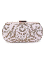Graceful pink clutch