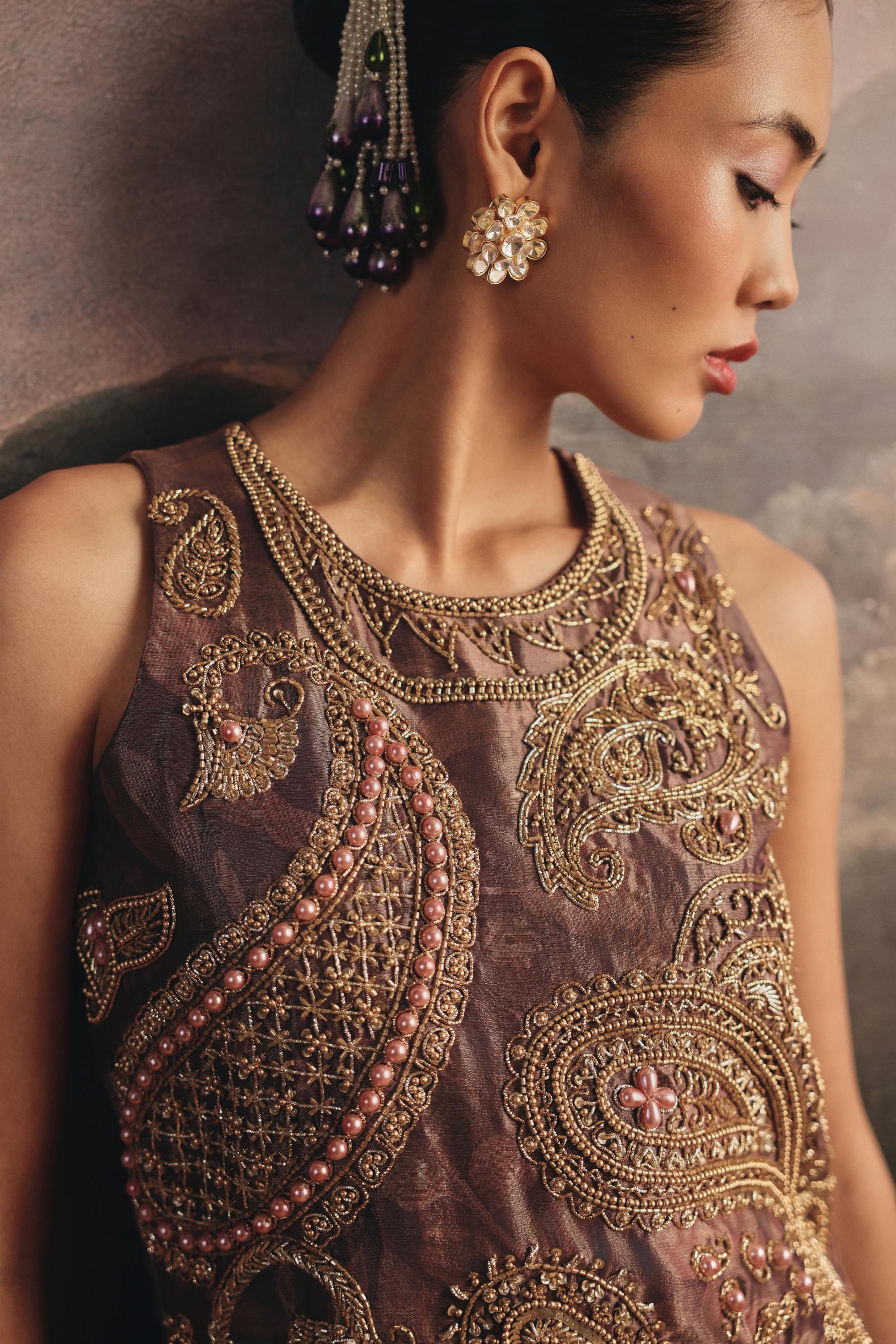Mauve Paisley Regal Set