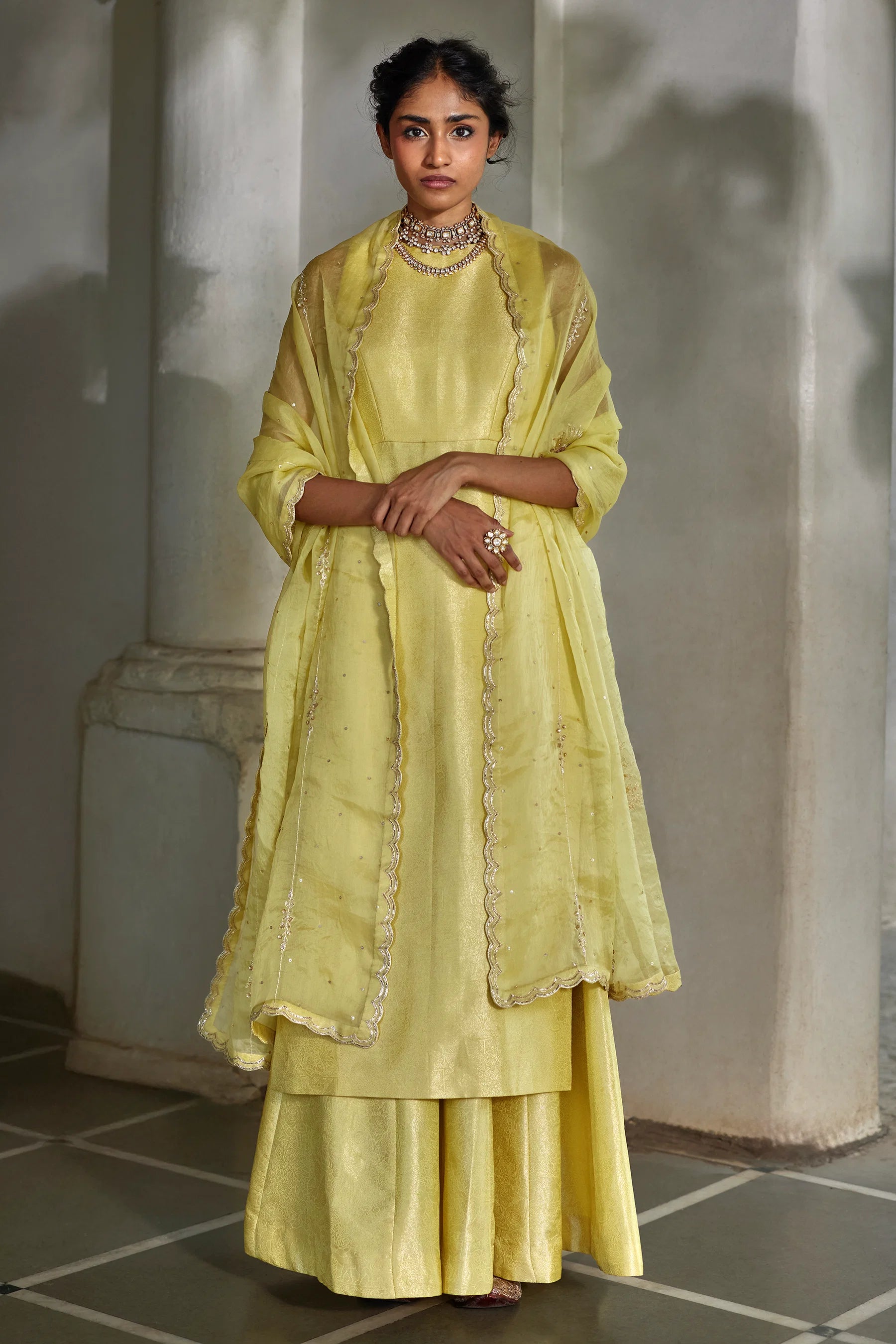 AURI KURTA SET