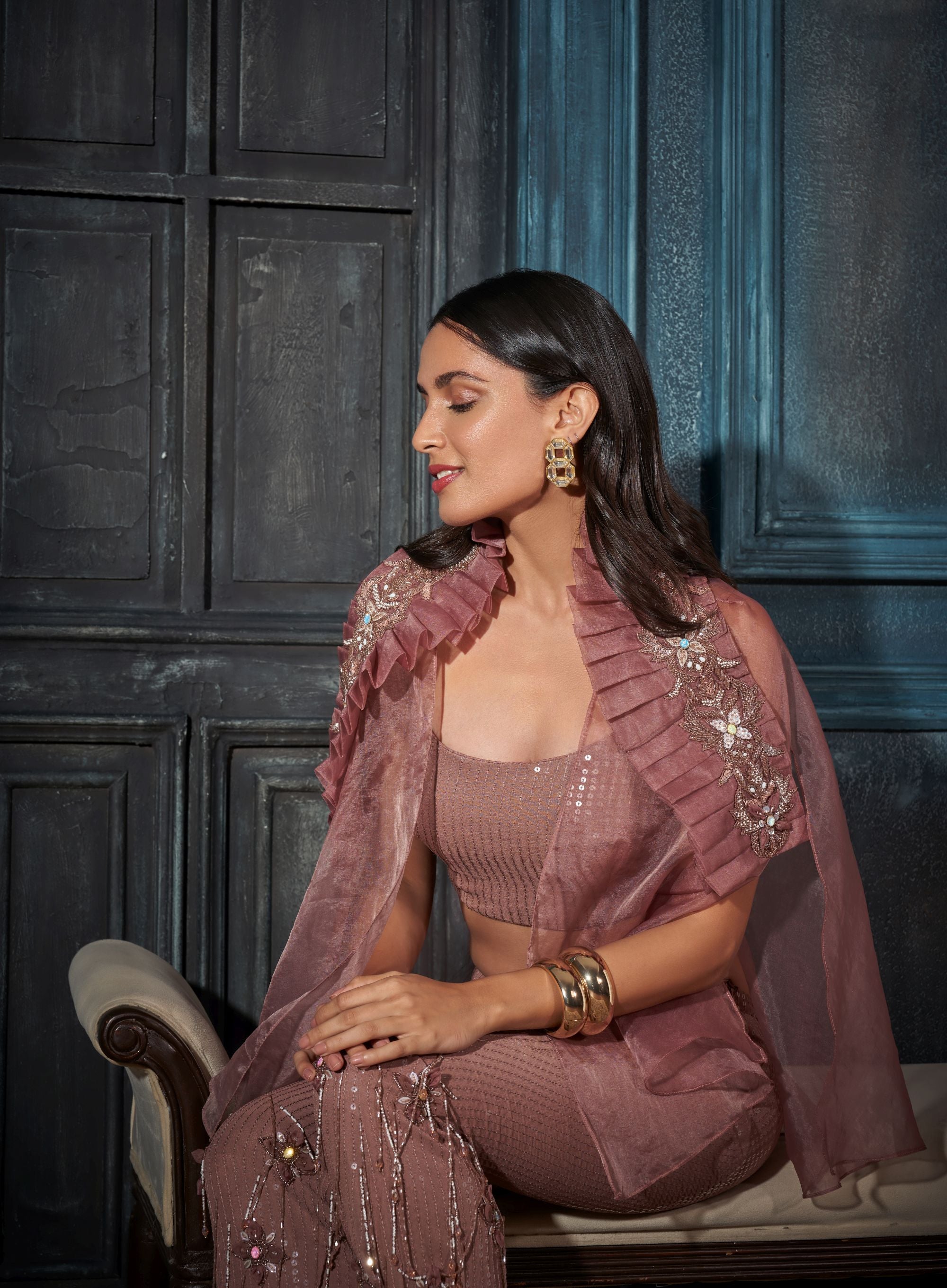 Slit sleeve Cape, Bustier, Boot-cut Pants