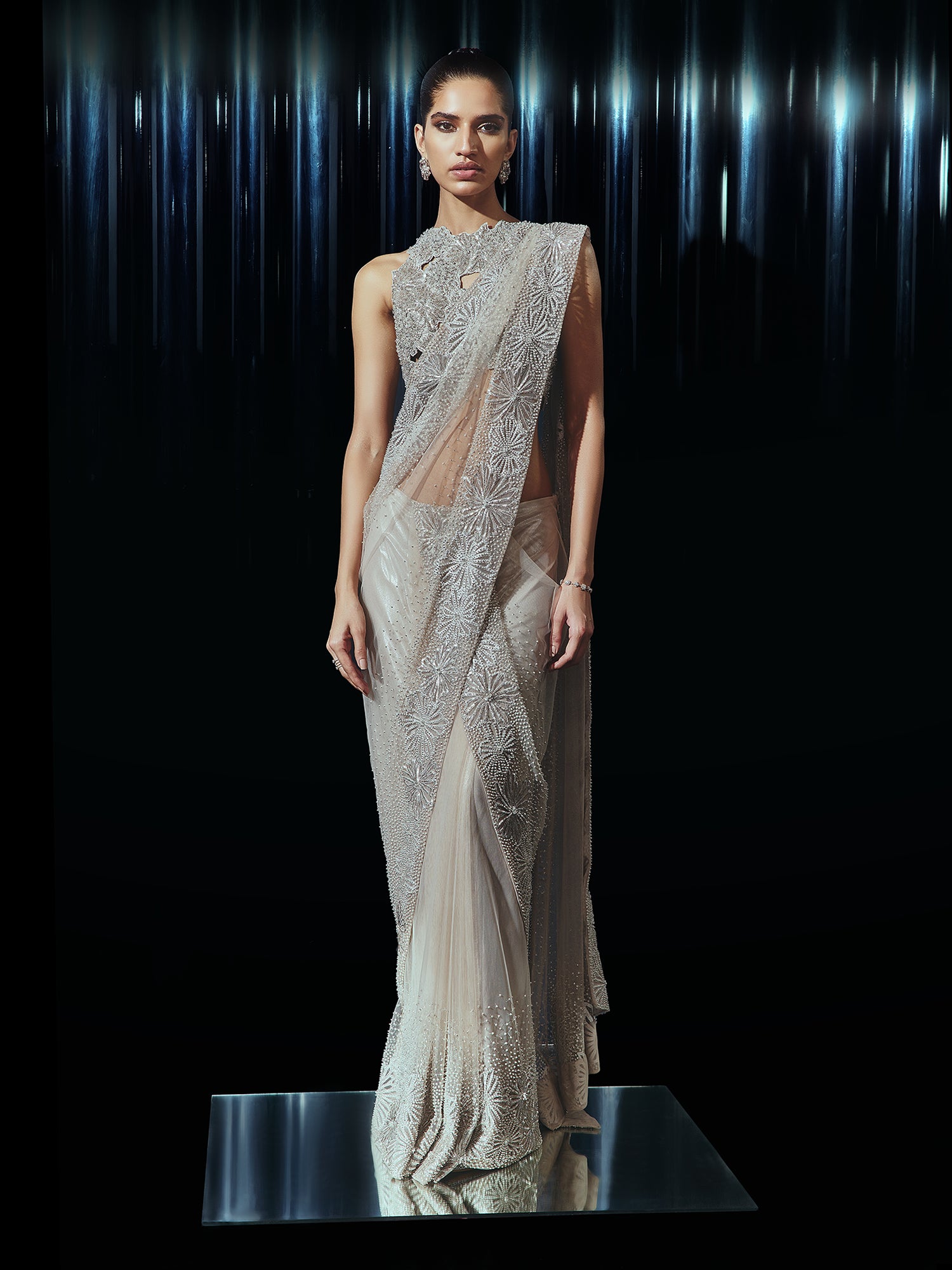 The Caera concept Sari