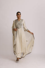 IVORY KURTA PANT DUPATTA SET