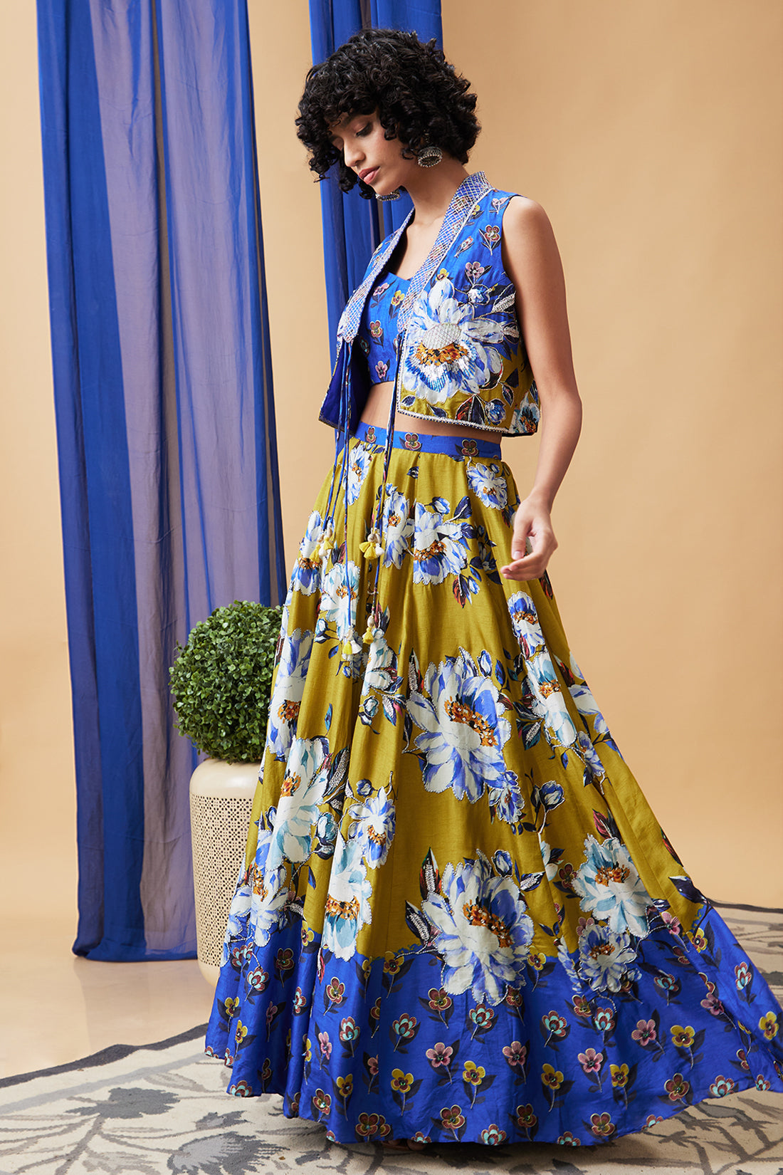 Tasnim Lehenga Set With Jacket