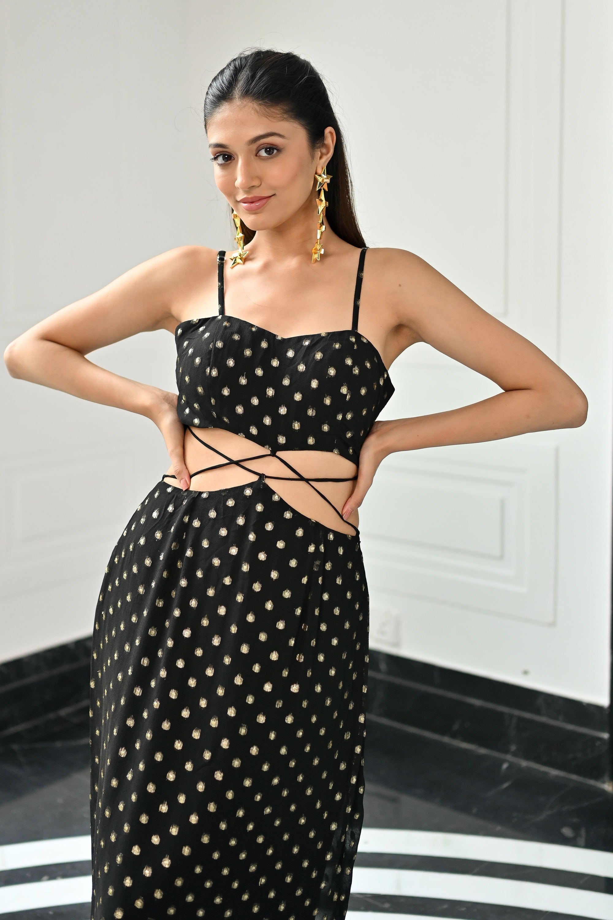 Classic Tie -Up Dress