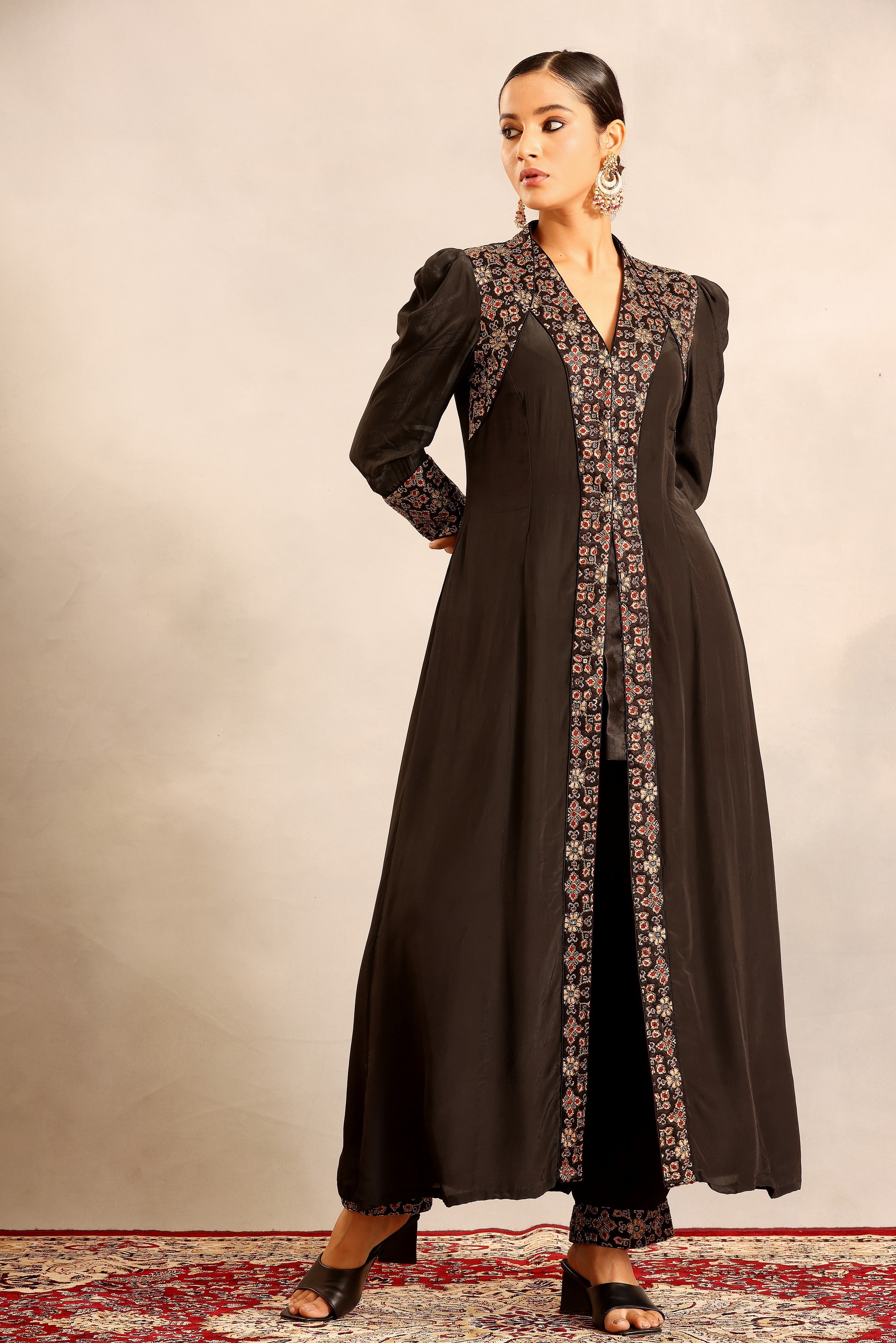 Black ajrakh embellished v neck slit kurta with pants