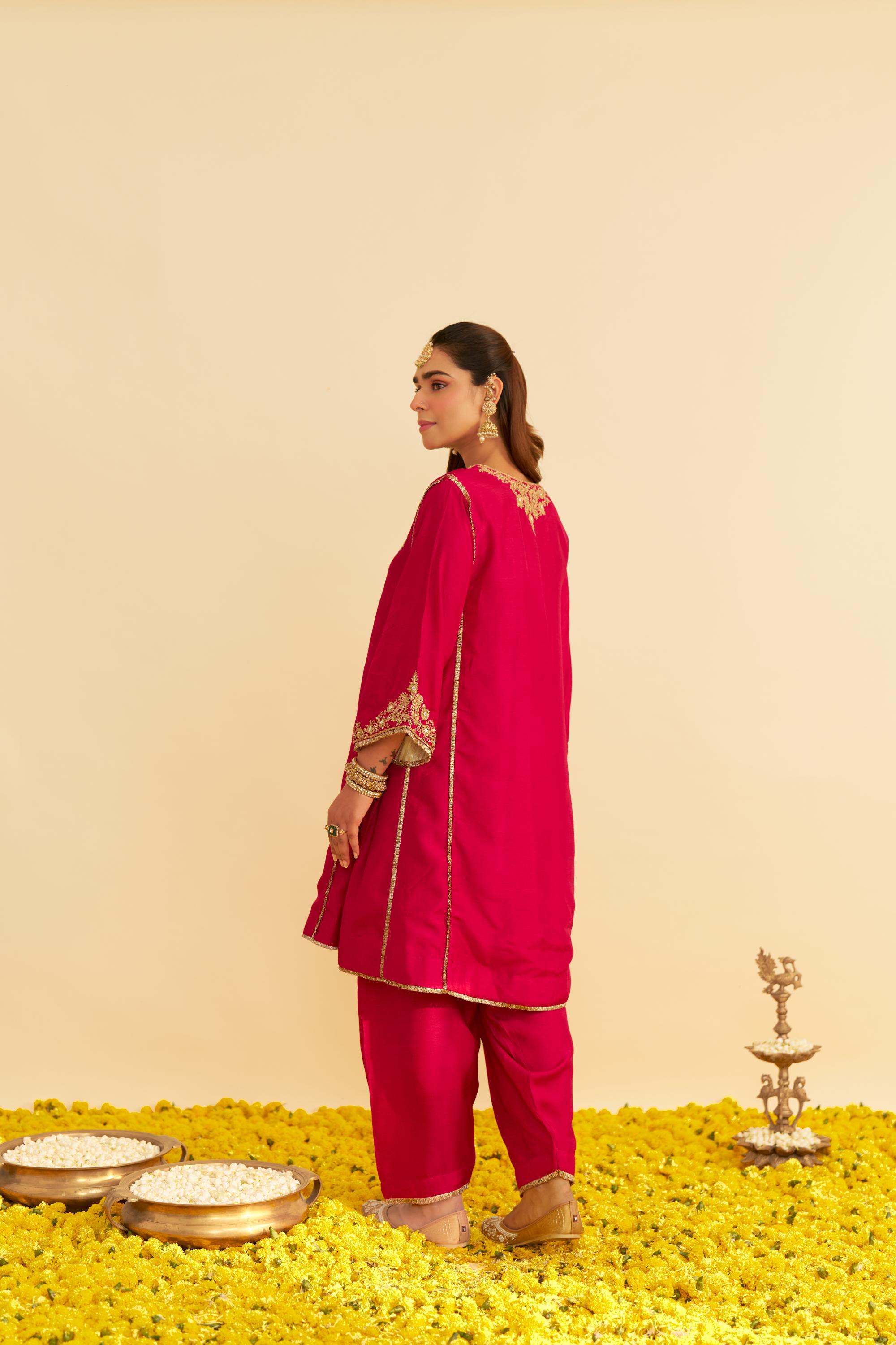 AYRA - SHORT CHAUGA WITH SALWAR