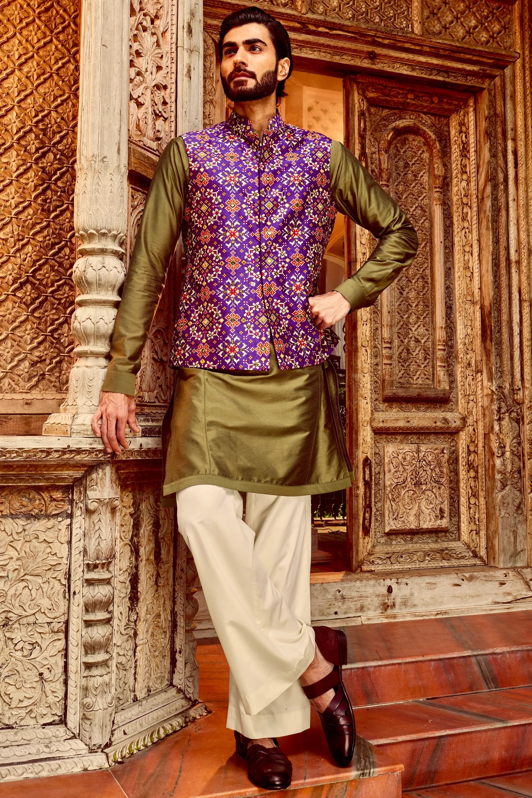 Purple Raw Silk Mirror Embellished Bundi Set