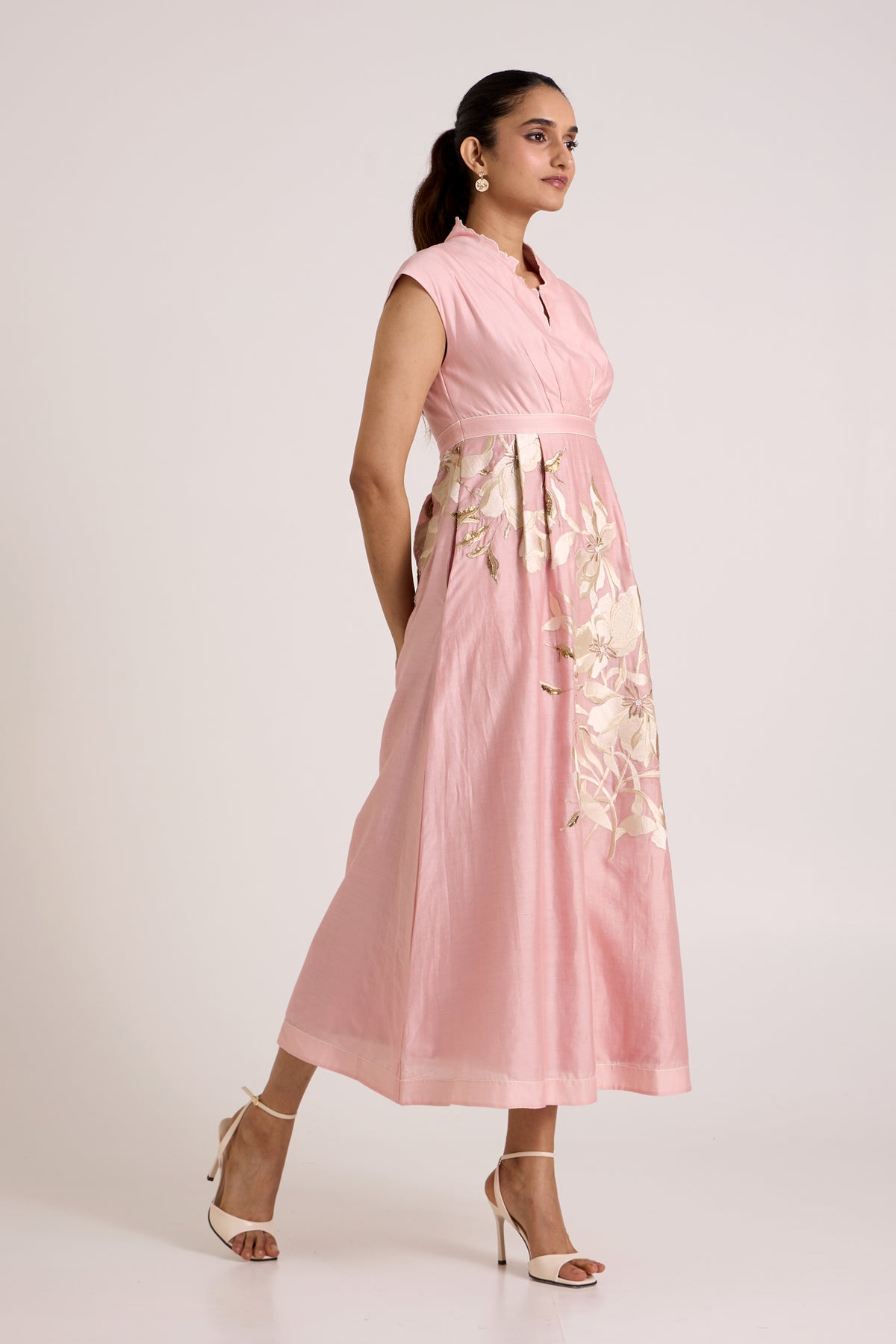 Ice Pink Paiva - Soft Bloom Midi Dress