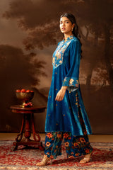 Aarani Embroidered Kurta Set