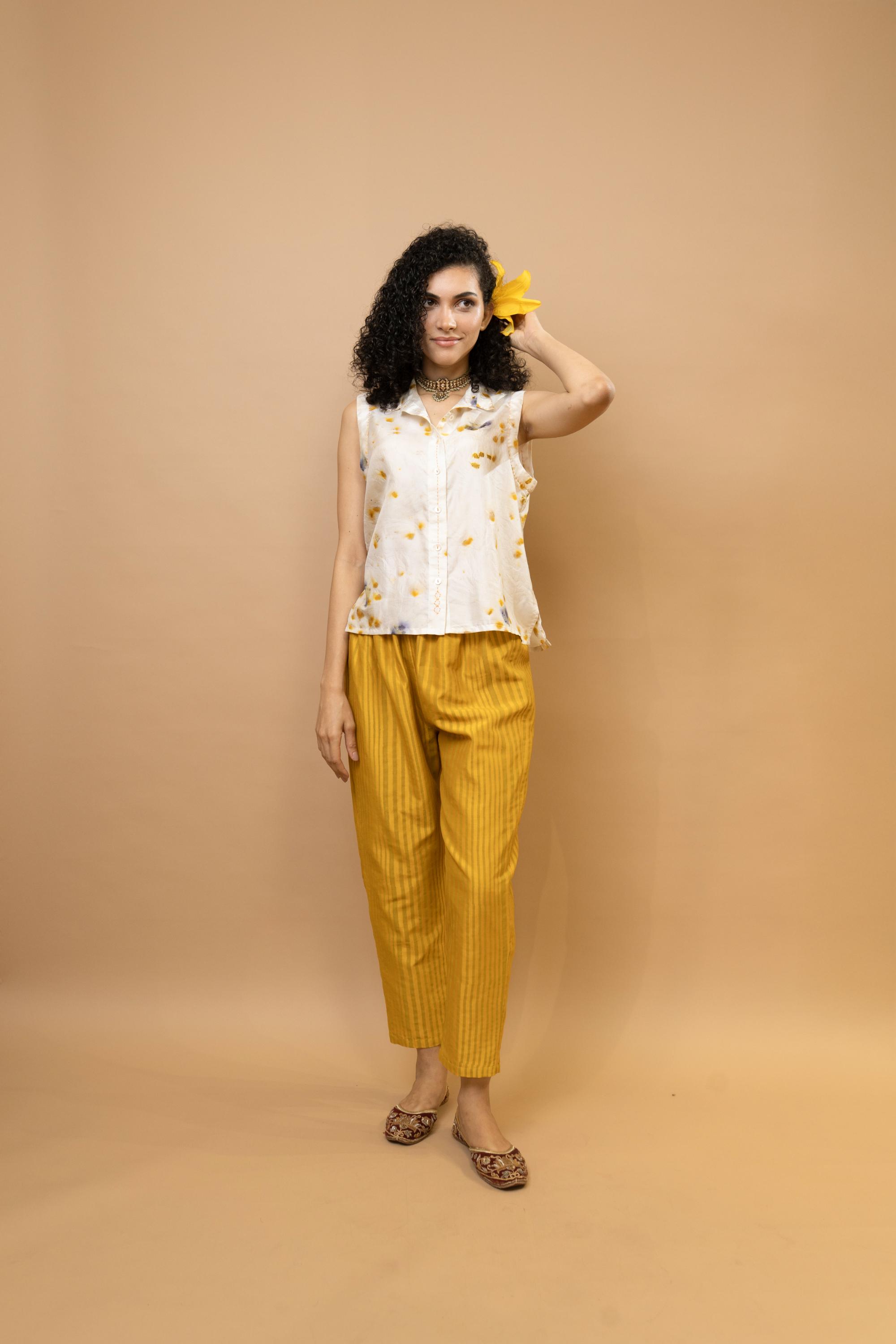 Marigold and rose petals Sleeveless shirt