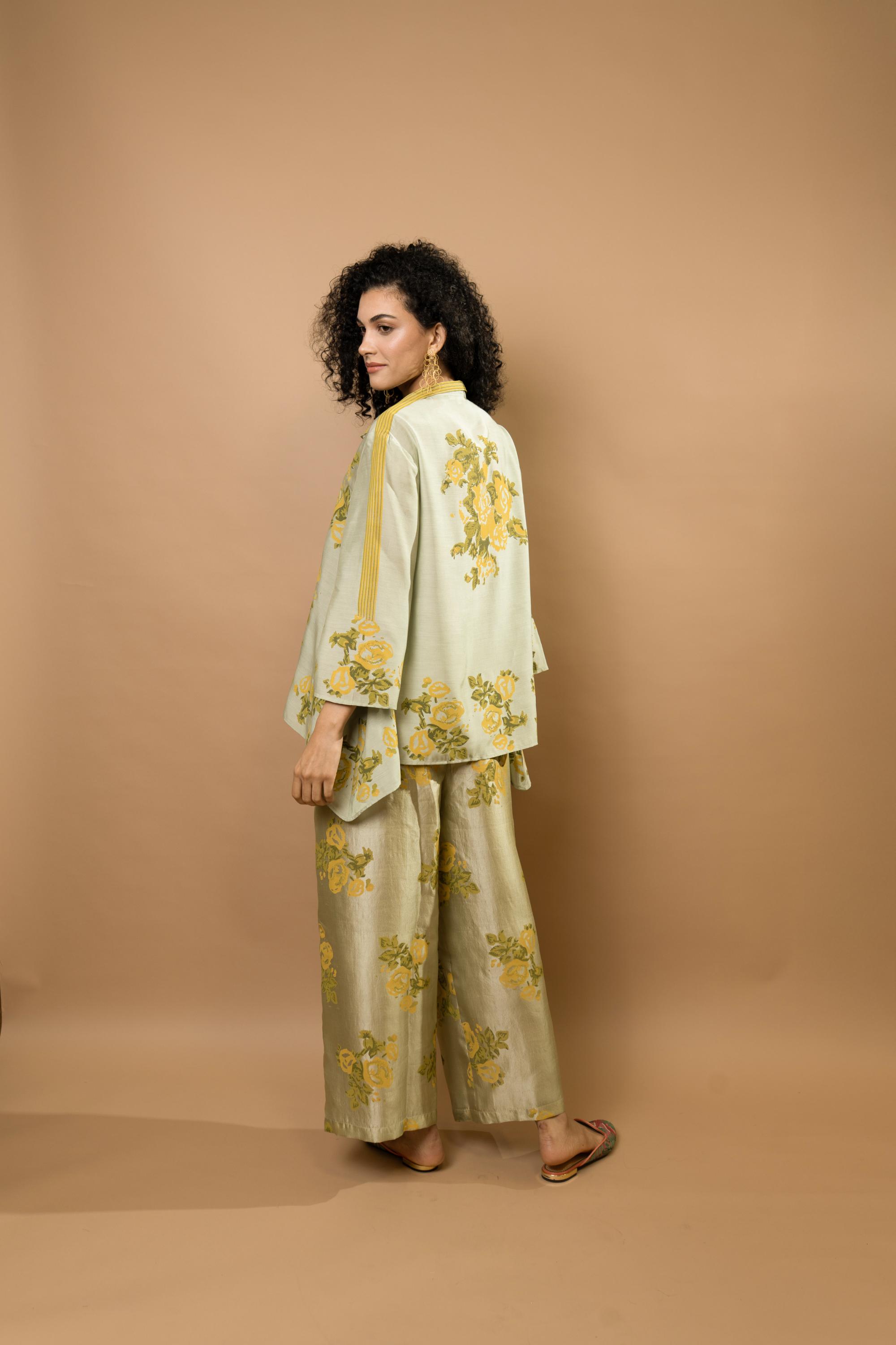 Pistag rosettes block-printed asymmetrical hem shirt