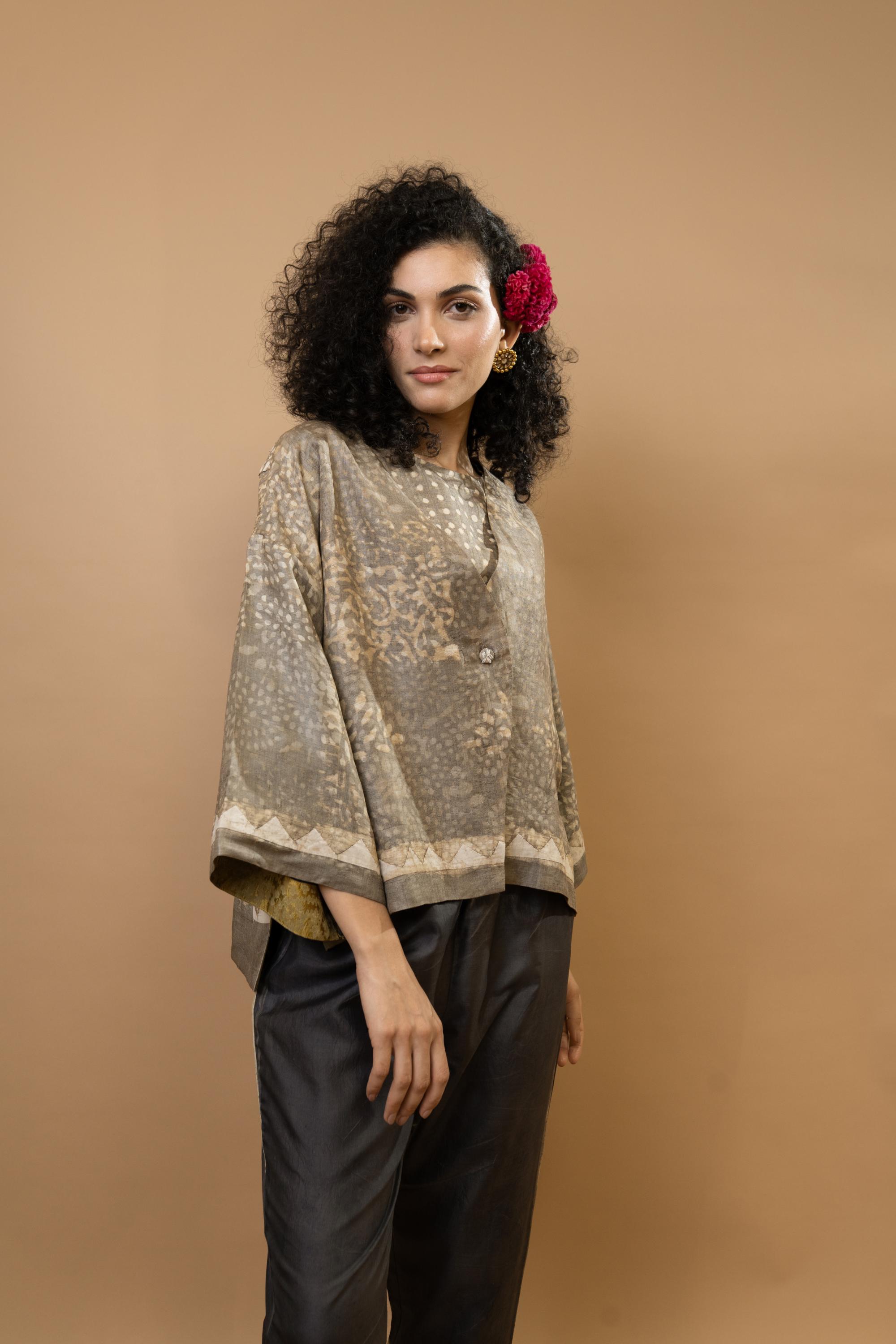 Patchwork-embroidered short jacket