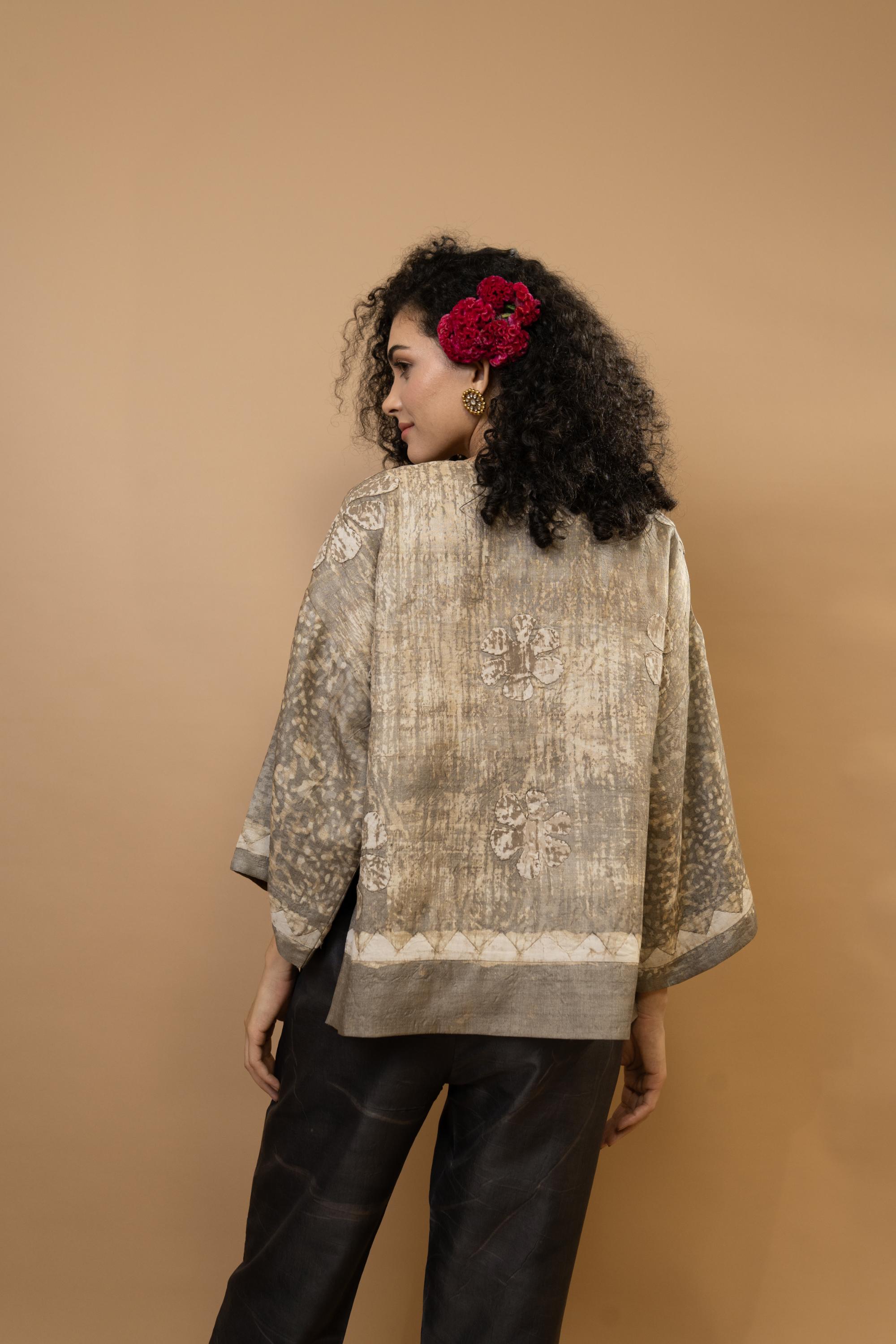 Patchwork-embroidered short jacket