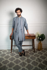 Moonless light shrug set