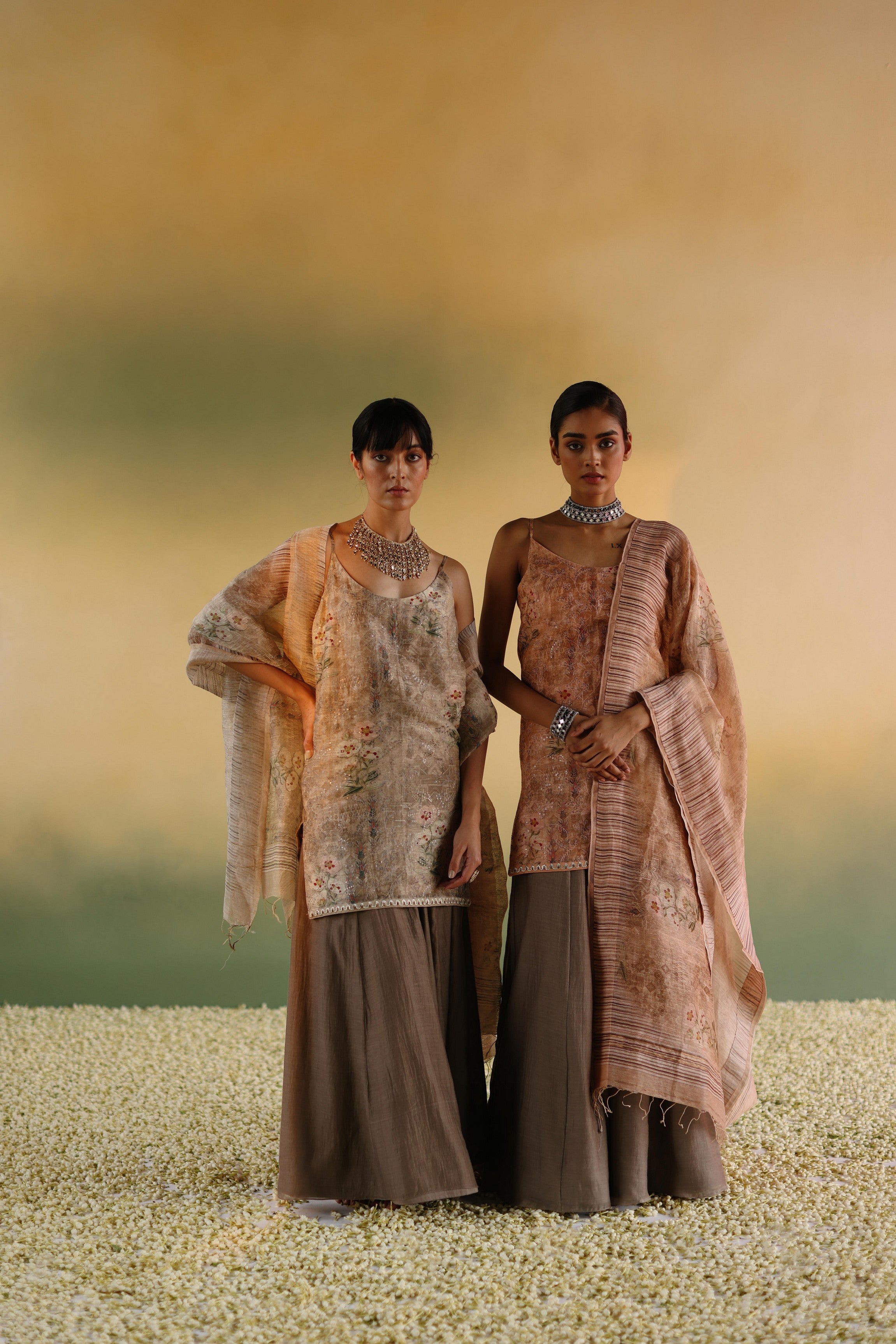 Nanda : Dainty and delightful (Peach)