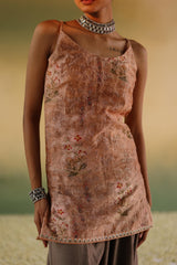 Nanda : Dainty and delightful (Peach)