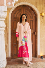 Nayaab Pink Kurta Set