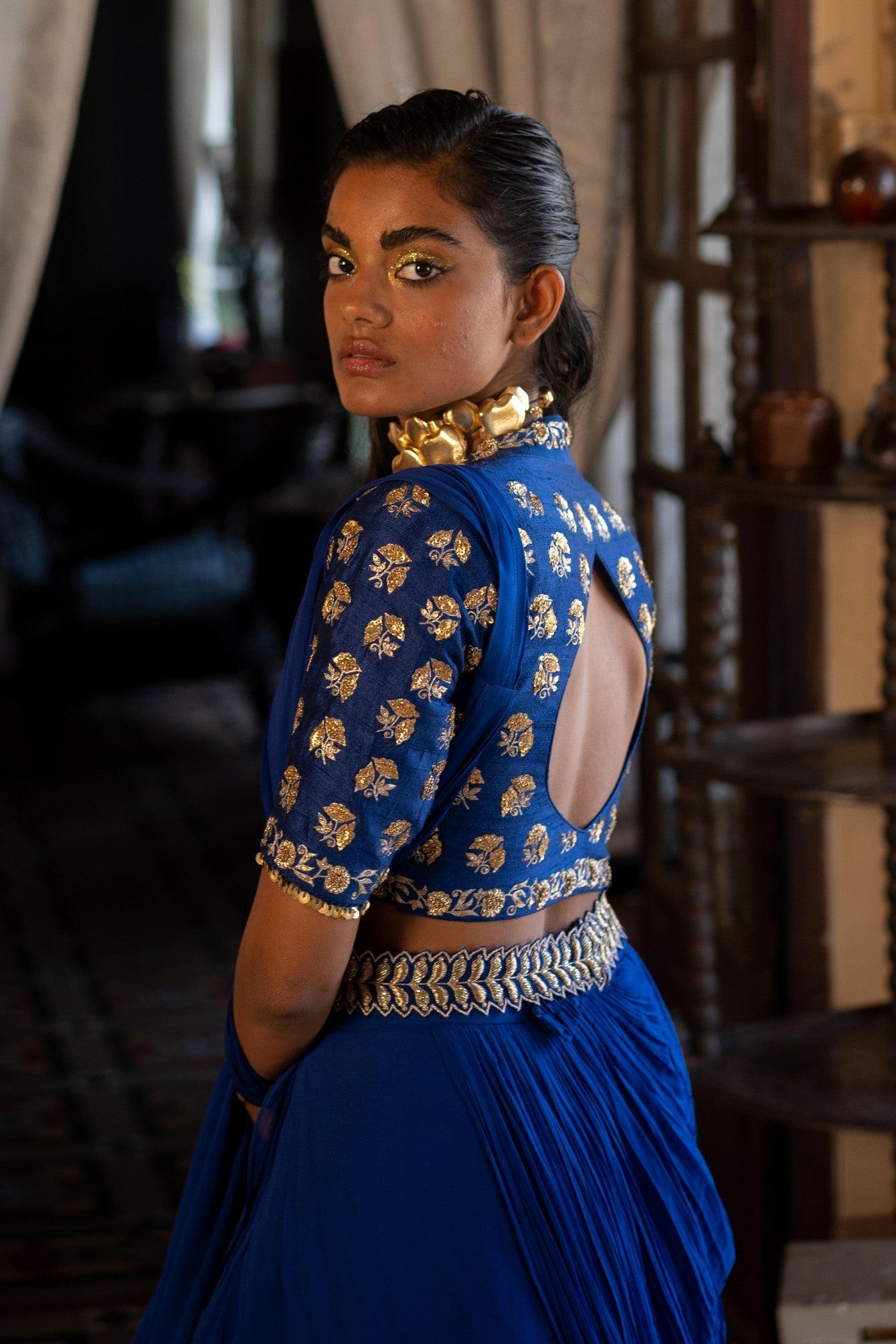 ELECTRIC BLUE ANTIQUE EMBROIDERED SAREE SET