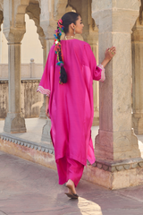 Gulaabo Kaftan Set