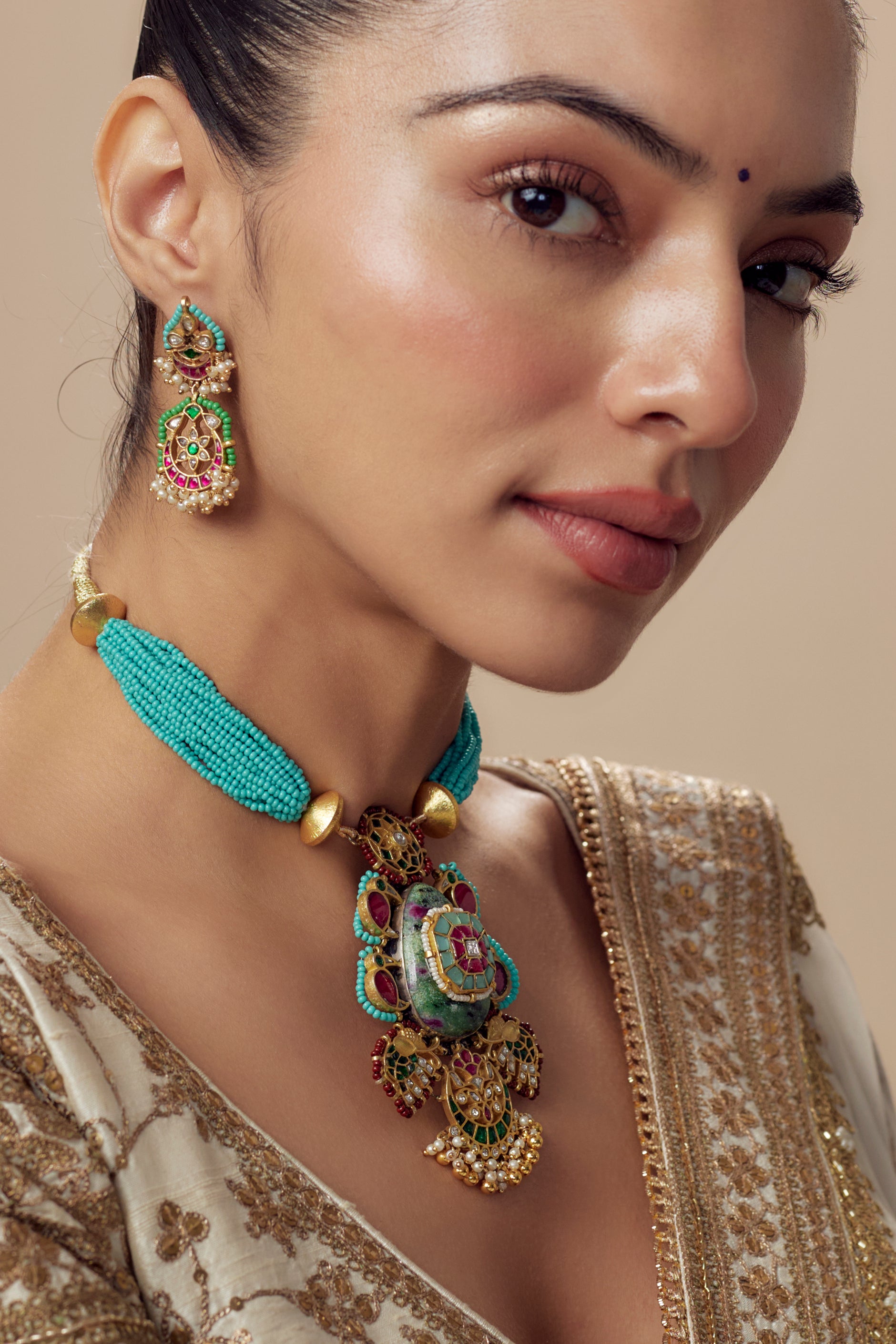 vivinia BY VIDHI MEHRA Morpankh Multi Womens Beaded Short Necklace Set with Pair of Earrings (Freesize)