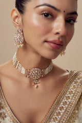 vivinia BY VIDHI MEHRA Saadgi Gold Plated White Womens Kundan, Polki Choker Necklace Set with Pair of Earrings (Freesize)