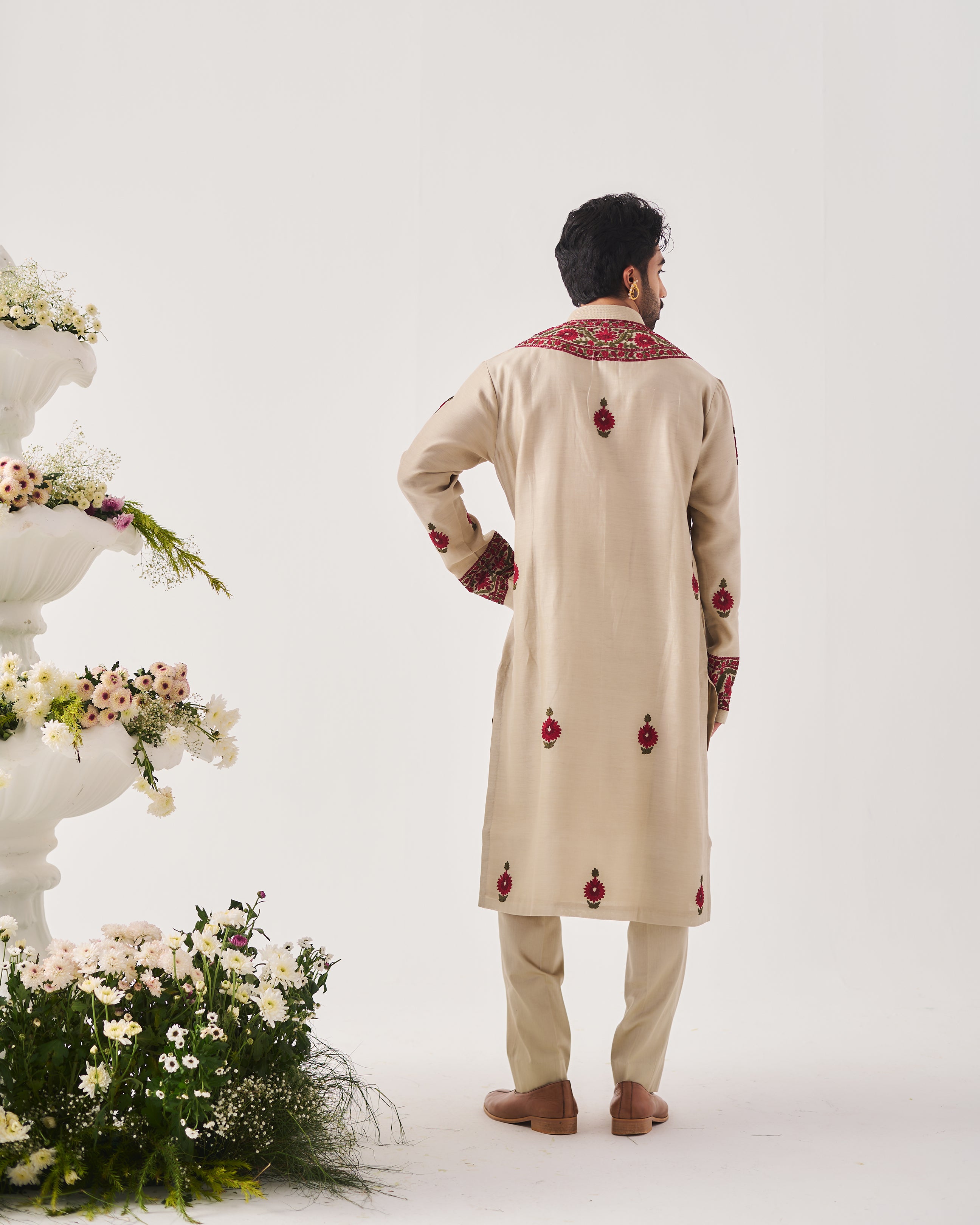 Kurta With Pants / Chanderi / Light Beige / Crimson Bloom / Aari Embroidery