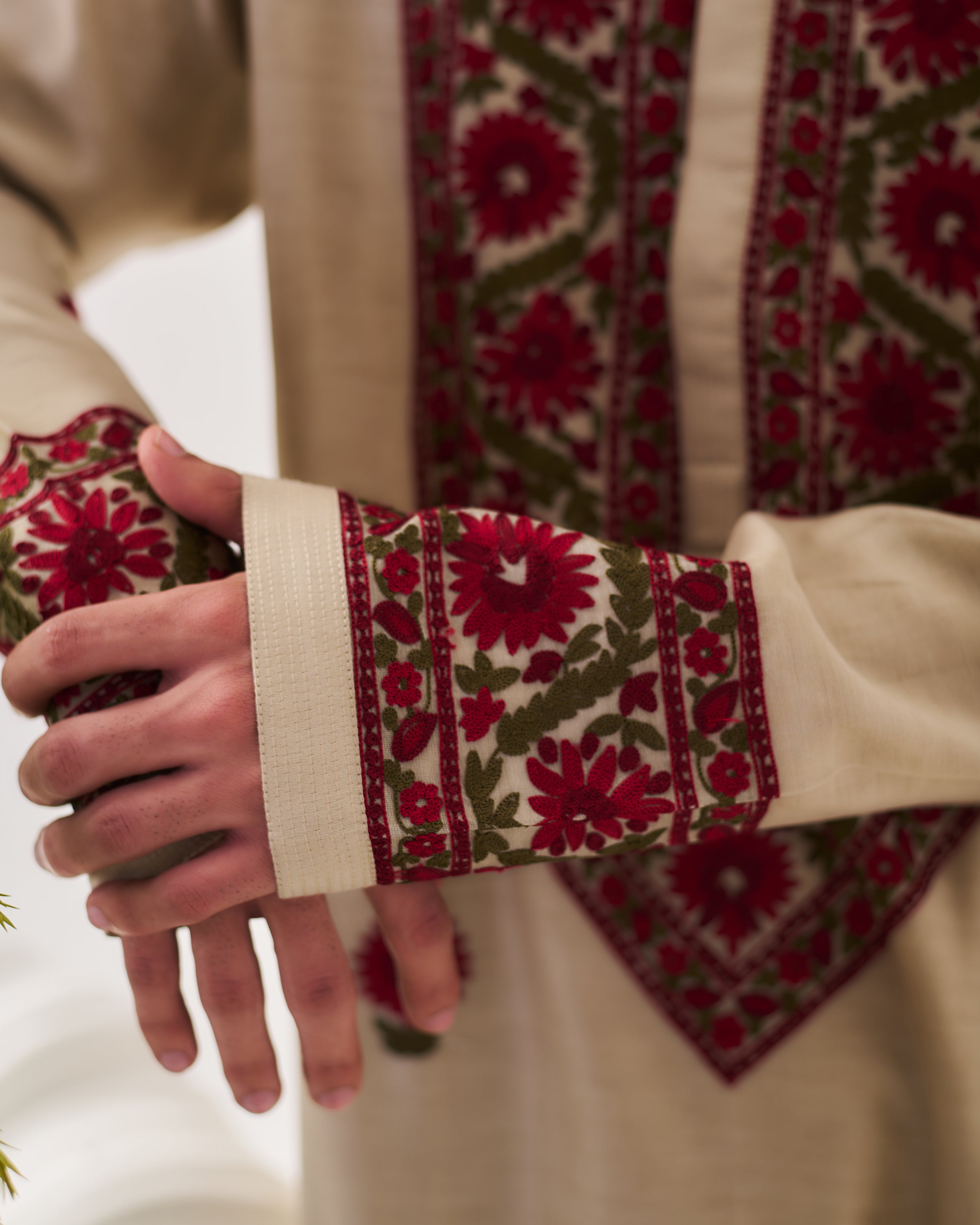 Kurta With Pants / Chanderi / Light Beige / Crimson Bloom / Aari Embroidery