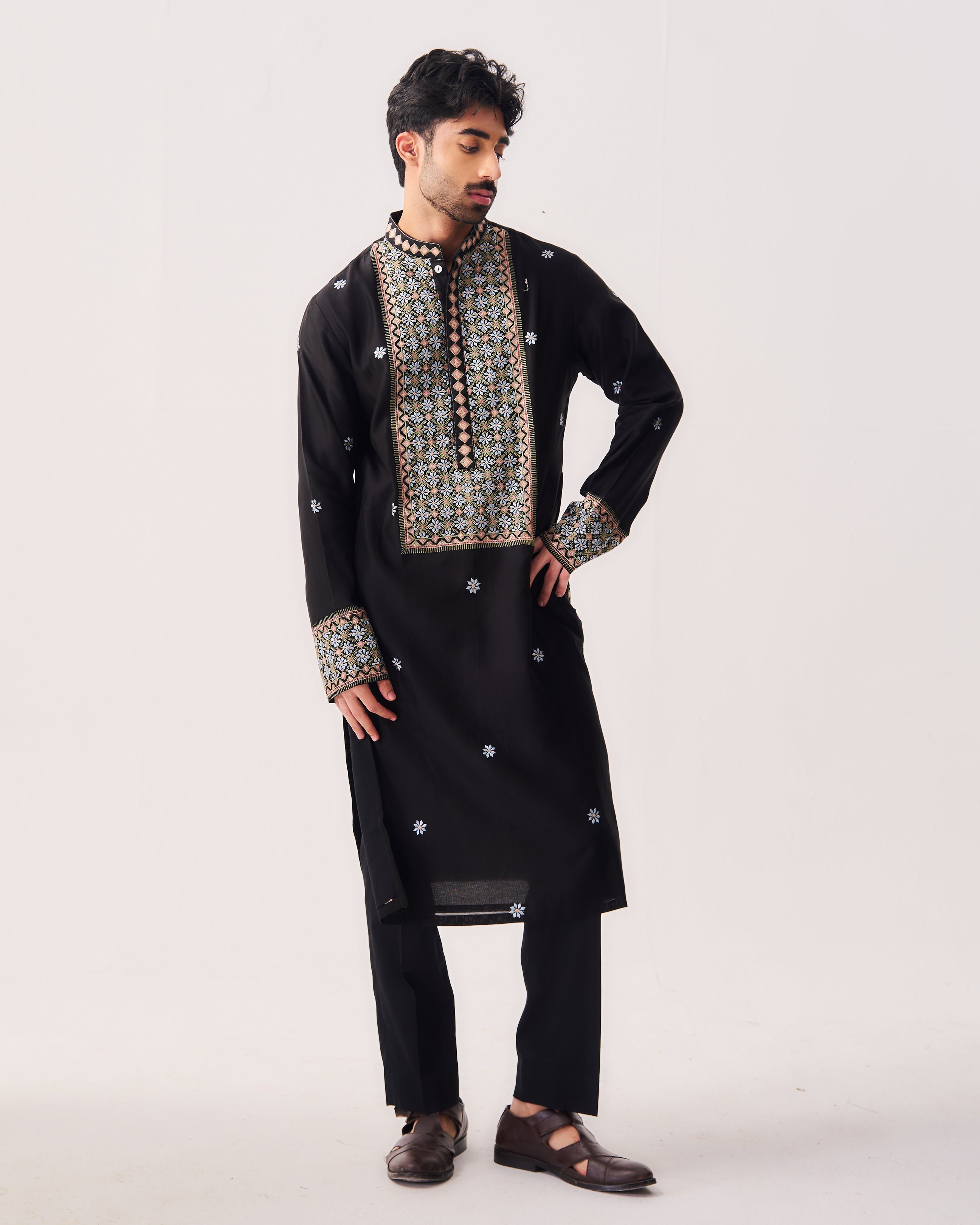 Kurta With Pants / Chanderi / Black / Midnight Mosaic / Resham Embroidery