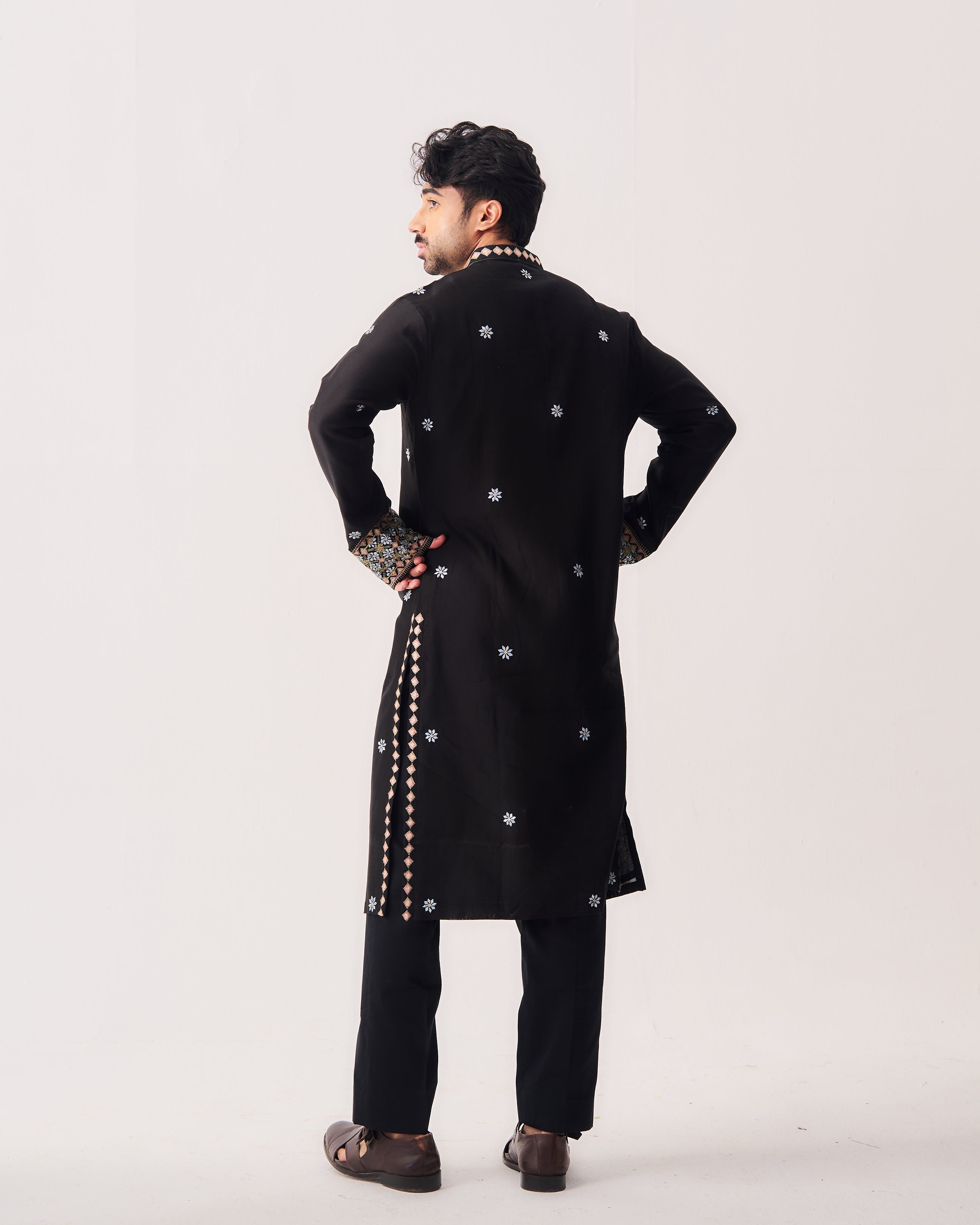 Kurta With Pants / Chanderi / Black / Midnight Mosaic / Resham Embroidery