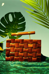 CHEQUERED HANDBAG IN ACACIA WOOD