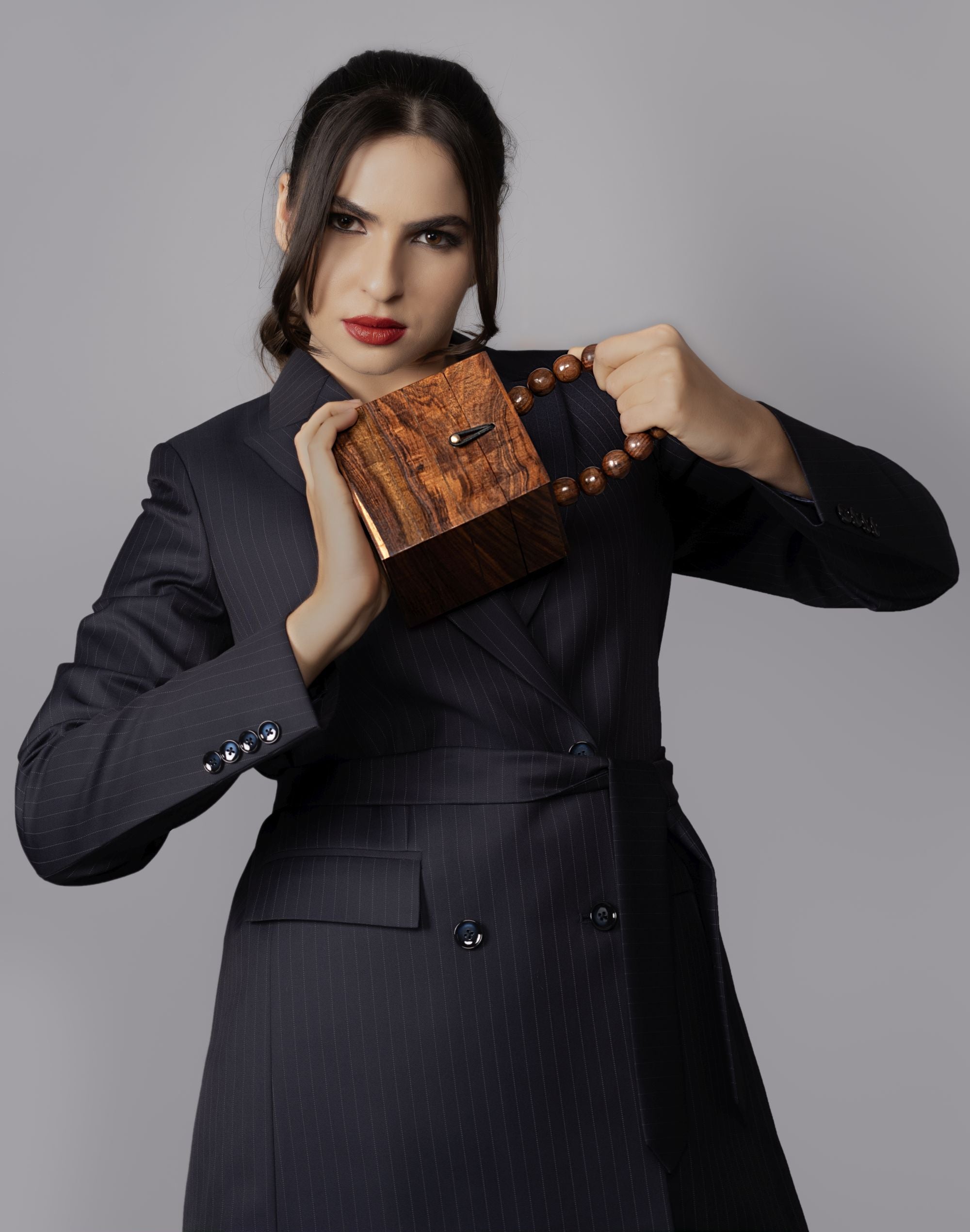 CHIC CUBE BAG WITH BEADED HANDLE