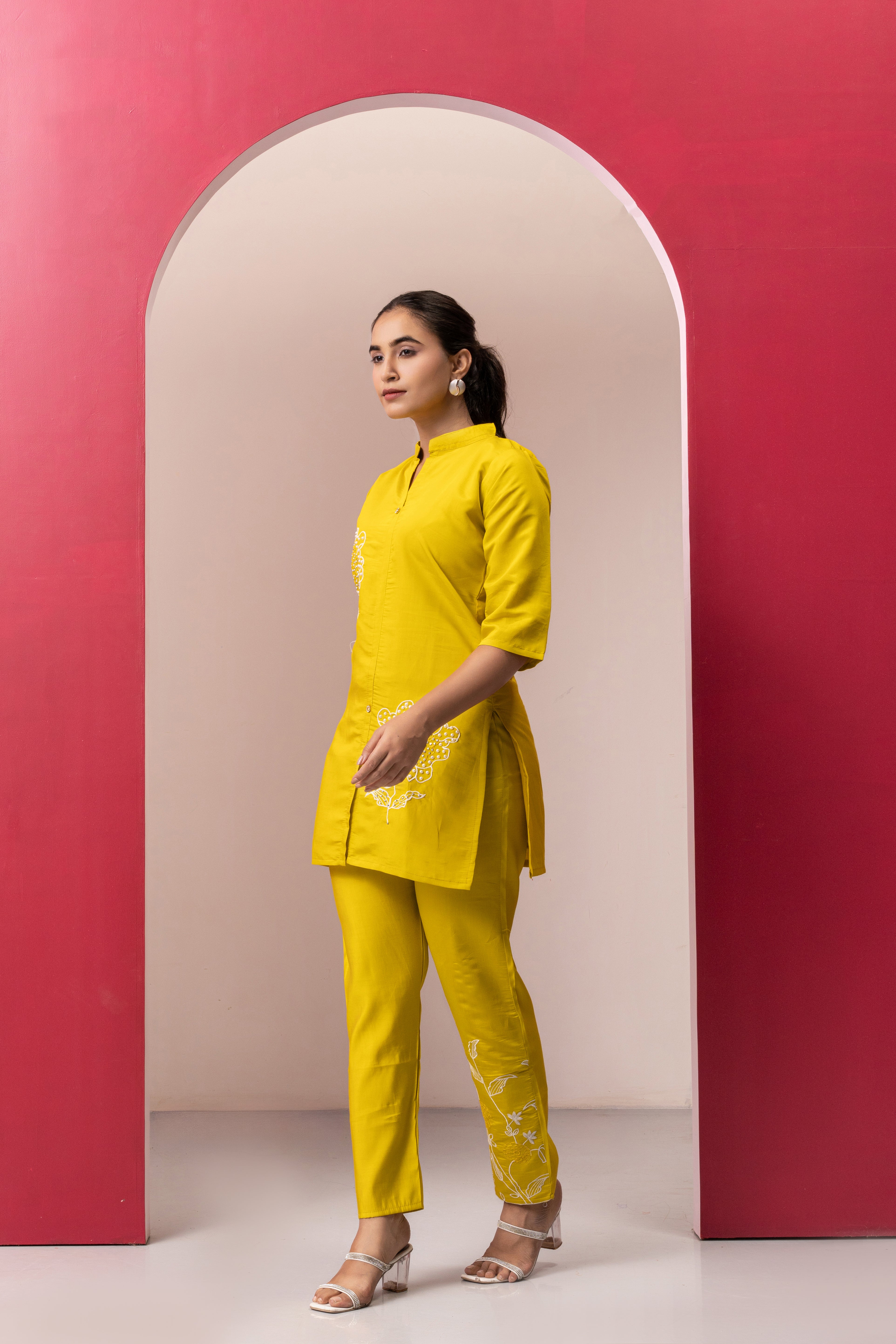 YELLOW EMBROIDERED COTTON TOP WITH TROUSERS