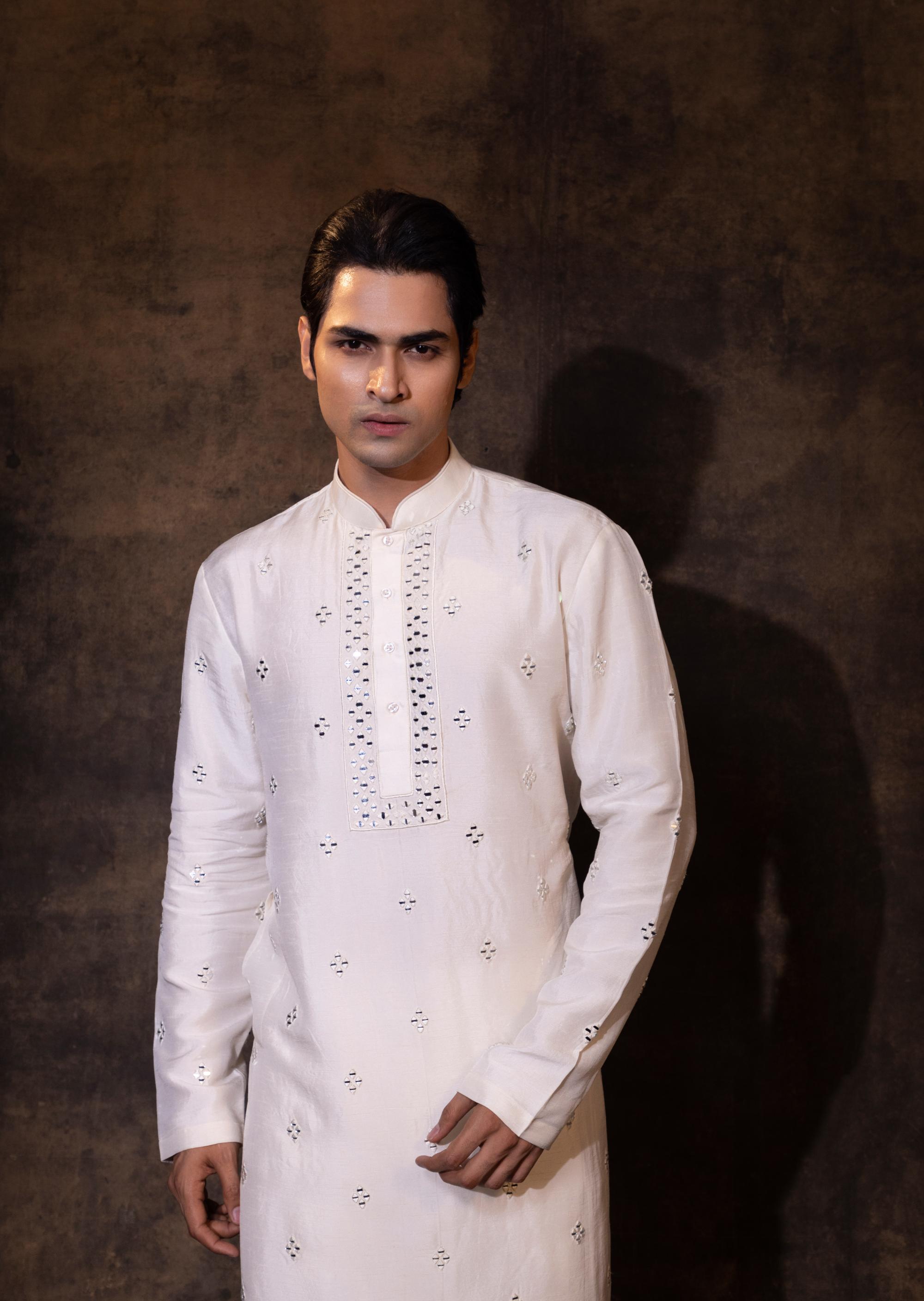 AAINA KURTA SET