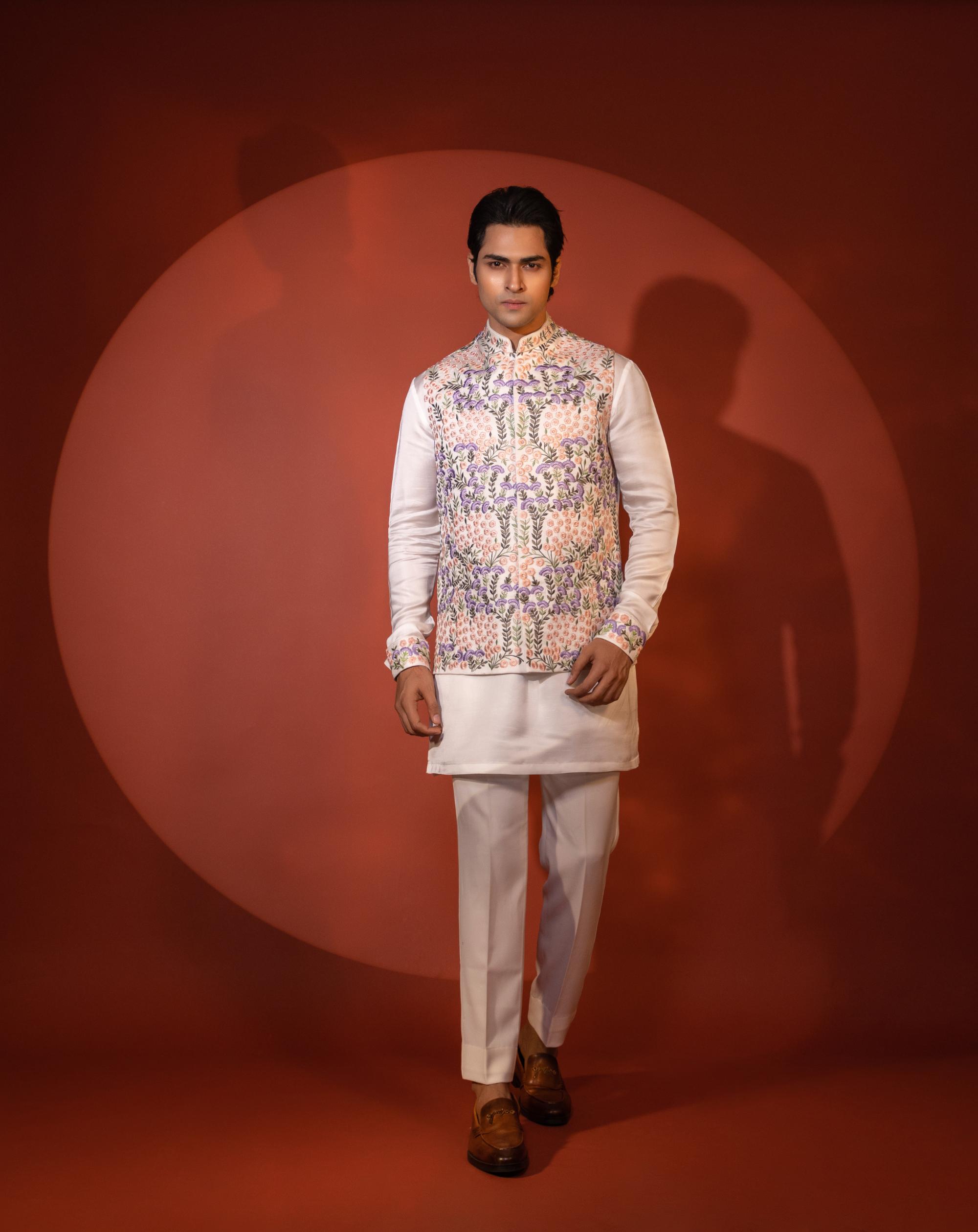 BLOOMING BEAUTIFUL NEHRU  SET