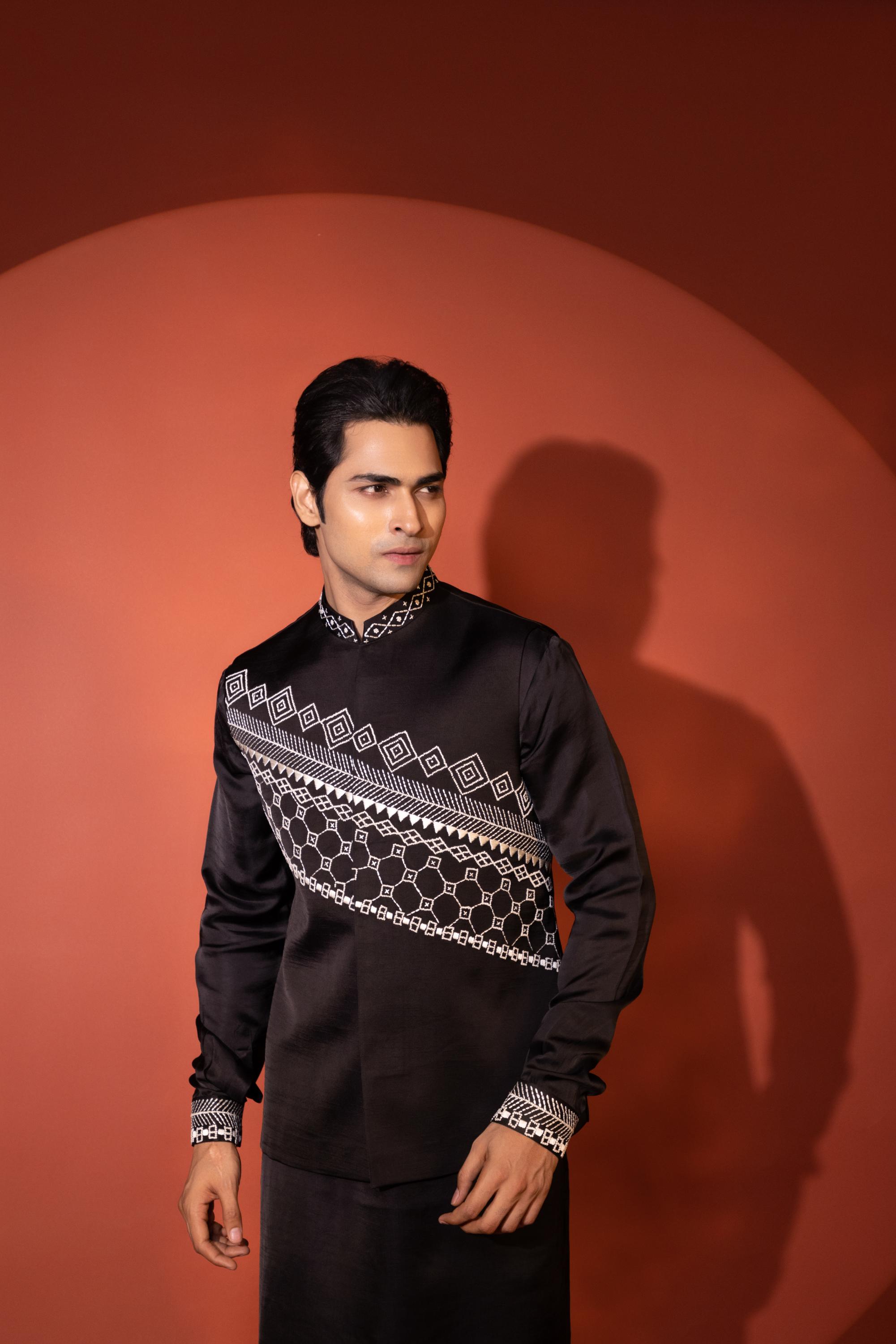 CLASSIC CONTRAST NEHRU SET