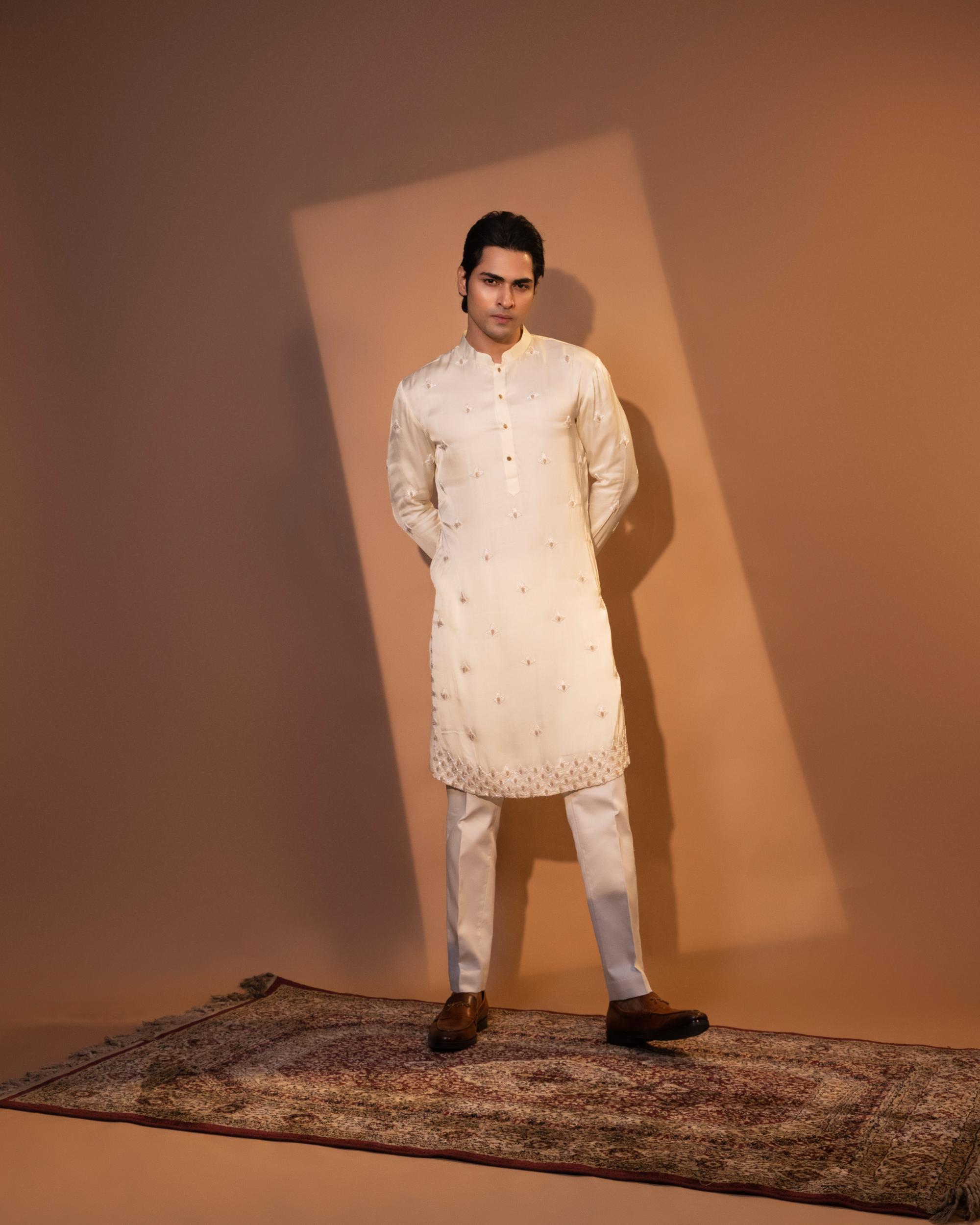 SHVET KURTA SET