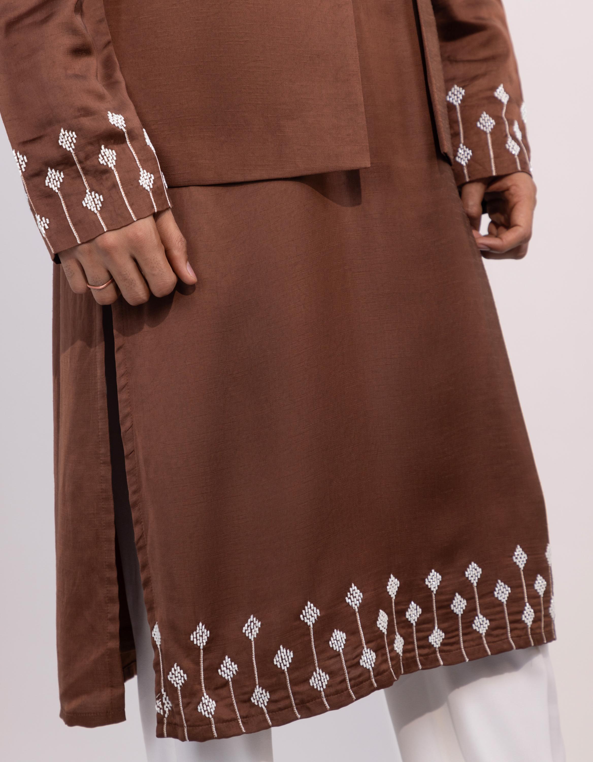 Brown Geometric